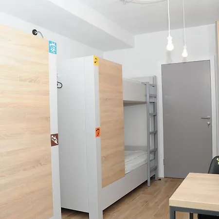 Kucha Hostel *
